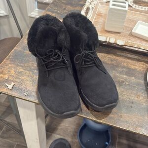 Skechers Black Fur-Lined Snow Boots
